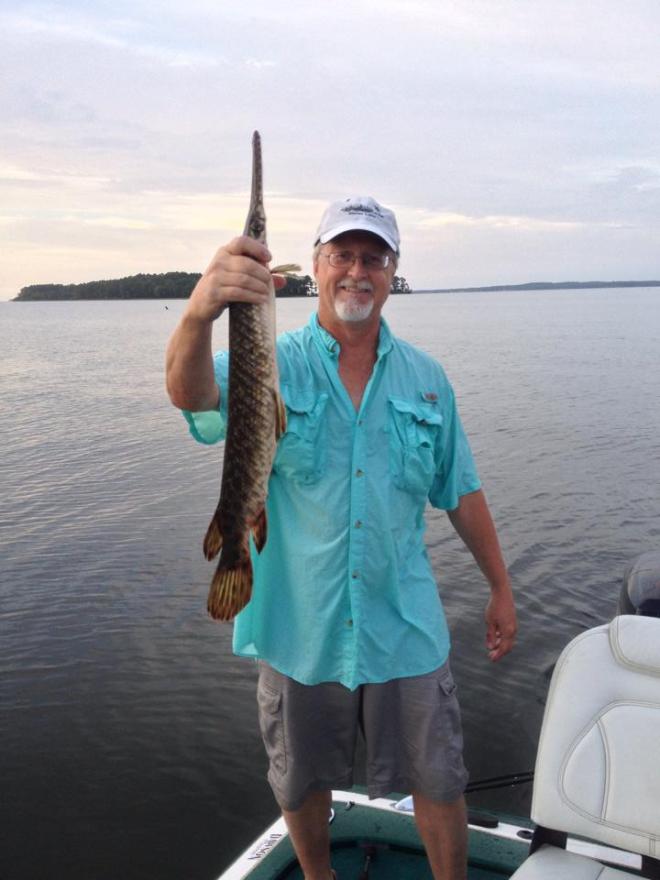 Mark and a nice gar. This dude can fish.
